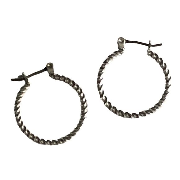 Avon Earrings Silvertone Classic Twisted Rope Hoop Fashion - Picture 1 of 2
